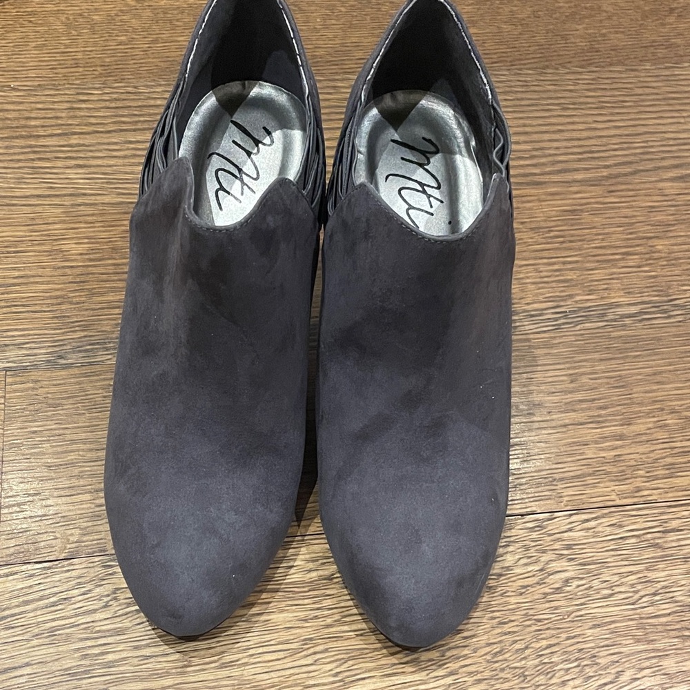Mti Design Charcoal Ankle Booties ☀️SJ